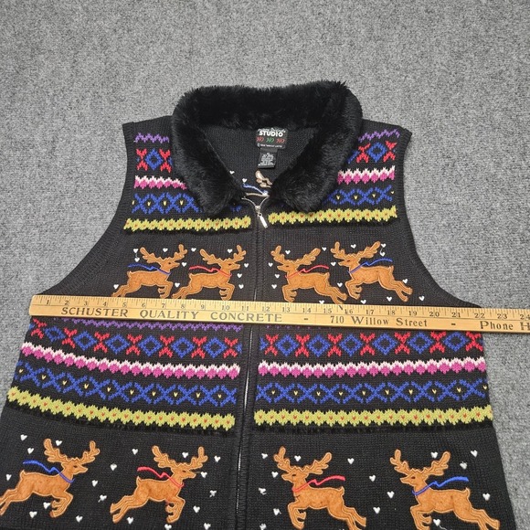 Ugly Christmas Sweater Vest XL Black Reindeer Holiday Knit Zip Faux Fur Collar - Picture 4 of 5